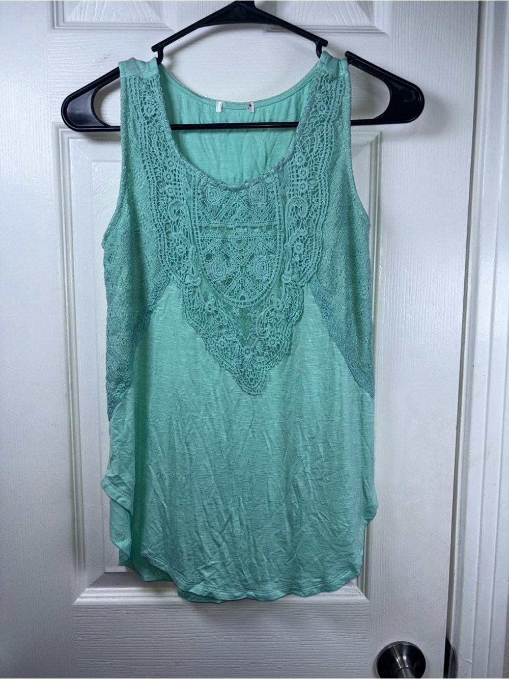 VENUS Sleeveless Crochet Accent Tank Top - Mint Green